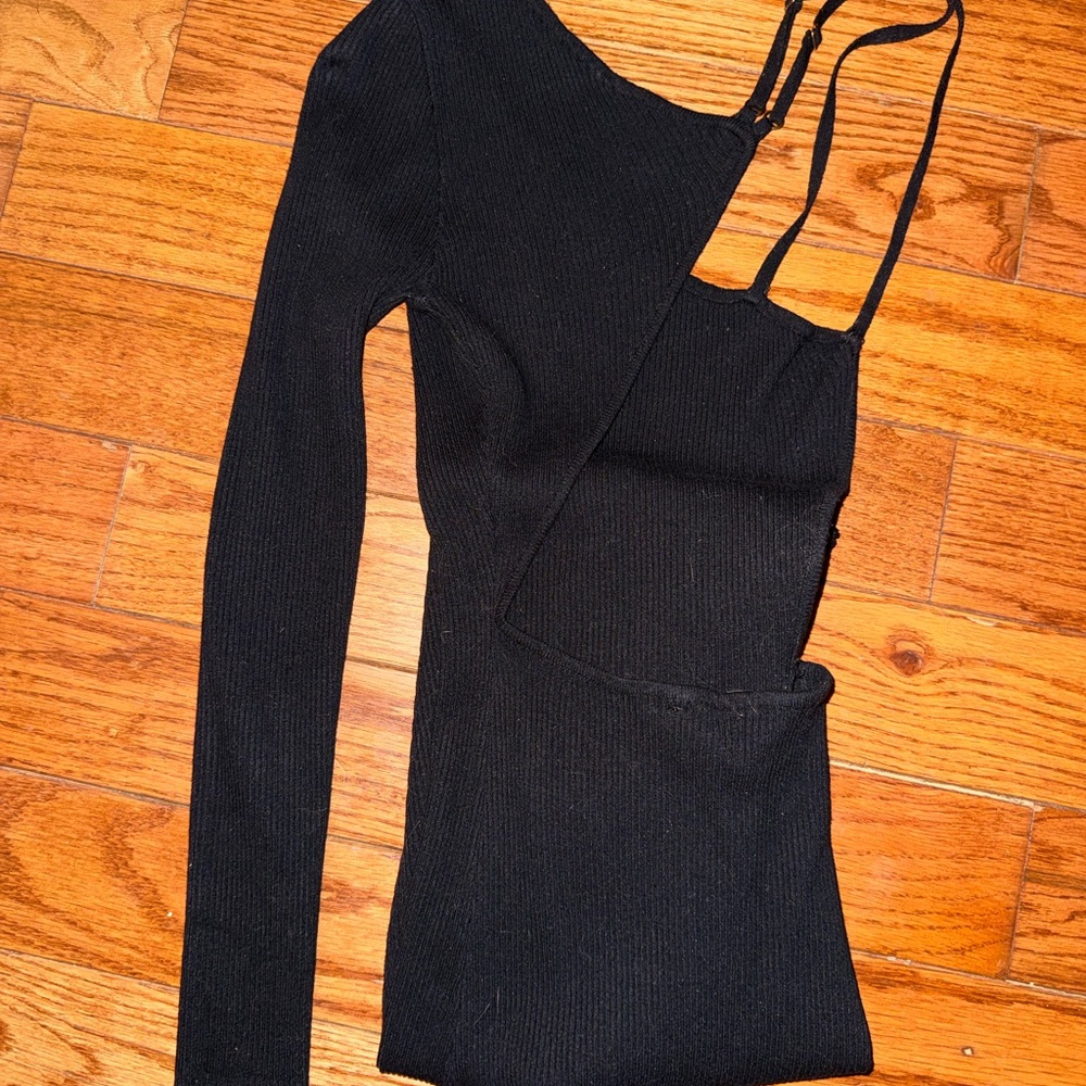 Asymmetrical One-Sleeve Black Ribbed Top